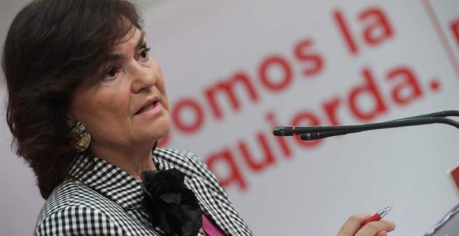 La Secretaria de Igualdad del PSOE Carmen Calvo, durante la rueda de prensa celebrada en la sede madrileña de Ferraz.(ZIPI | EFE)