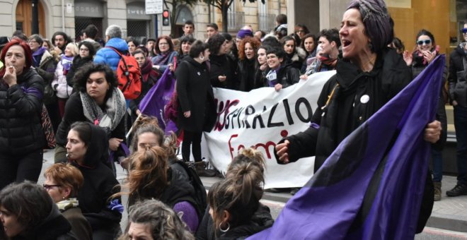 Concentración por el 8M en Vitoria. / Halabedi Irratia