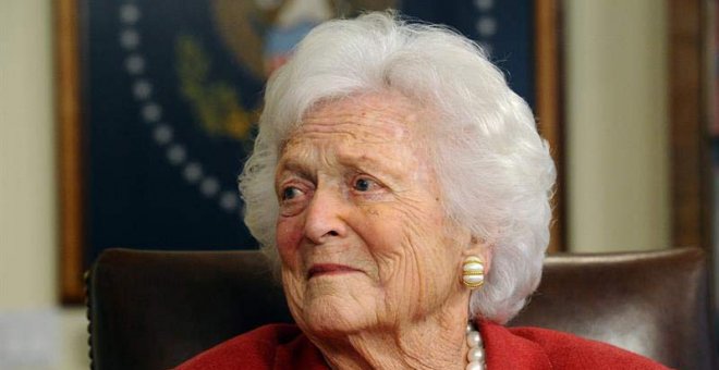 Fotografía de archivo fechada el 29 de marzo de 2018 muestra a la ex primera dama Barbara Bush. (LARRY W. SMITH | EFE)