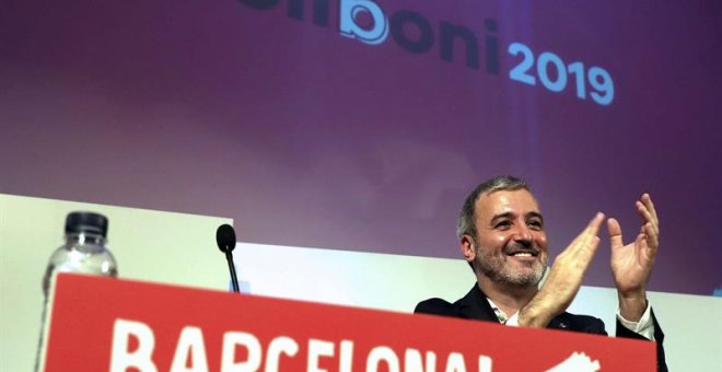 Jaume Collboni al finalizar su intervención traas ser proclamado candidato a la alcaldía de Barcelonapor el PSC tras la reunión del consejo de federación del PSC de Barcelona.EFE/Toni Albir