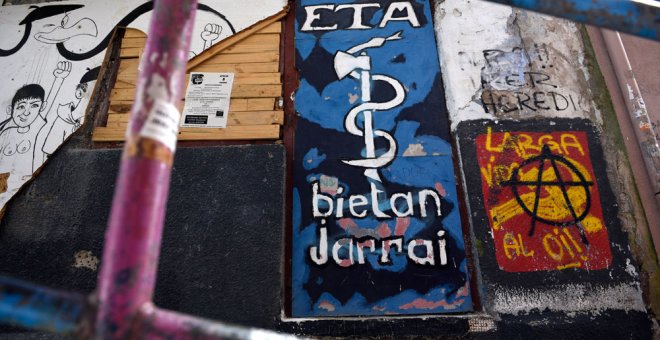 Pintada del anagrama de ETA. REUTERS