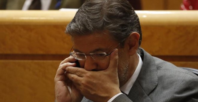 El ministro de Justicia, Rafael Catalá, durante la sesión de control al Gobierno de este miércoles en el pleno del Senado/EFE