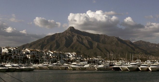 Vista de los yates amarrados en Puerto Banús, en Marbella (Málaga). REUTERS