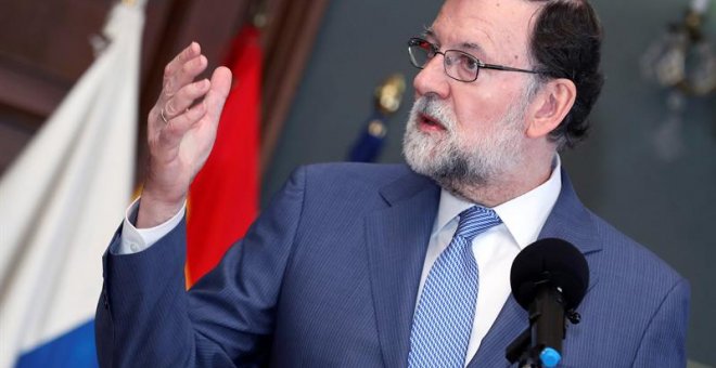 Mariano Rajoy el pasado viernes durante su intervención, tras firmar con el presidente de Nueva Canarias el acuerdo para apoyar los Presupuestos 2018/EFE