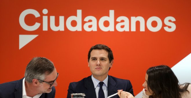 El presidente de Ciudadanos Albert Rivera con Ines Arrimadas, en la reunión de la dirección del partido en Madrid.. REUTERS/Sergio Perez