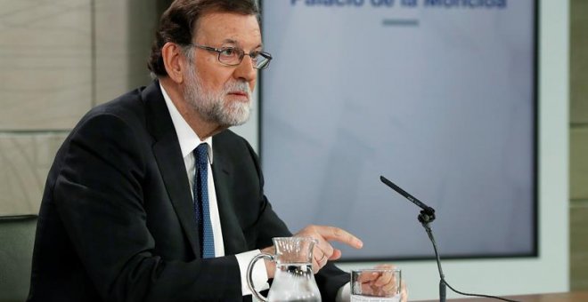 El presidente del Gobierno Mariano Rajoy, durante una comparecencia ante los medios de comunicación en el Palacio de la Moncloa. / EFE