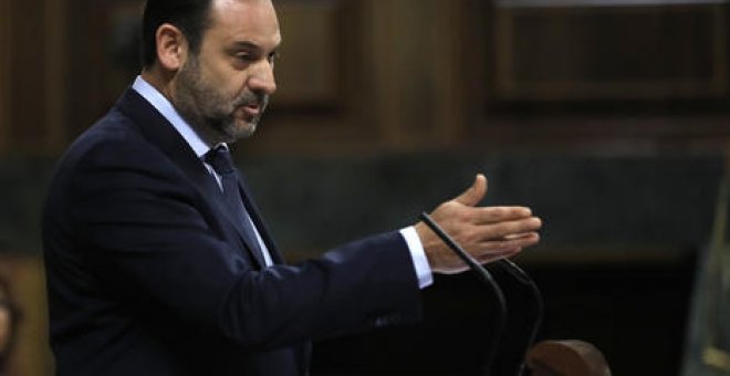 El secretario de Organización del PSOE, José Luis Ábalos, durante una intervención en el Congreso de los Diputados en junio de 2017. EFE