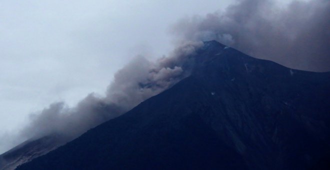 El volcán de Fuego en Guatemala, en erupción. / Reuters