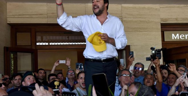 El vicepresidente italiano y ministro del Interior, Matteo Salvini, en una imagen de archivo de la campaña electoral del partido de extrema derecha La Liga.- EFE/EPA/ORIETTA SCARDINO