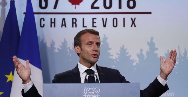 El presidente francés, Emmanuel Macron, realiza una conferencia de prensa al final de la cumbre del G7 en Charlevoix, Canadá. EFE / EPA / IAN LANGSDON