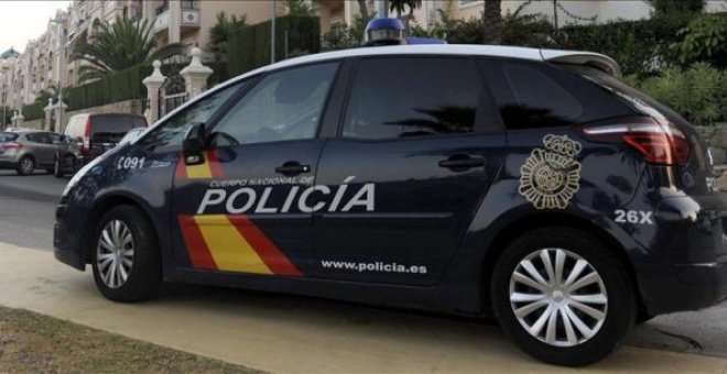Imagen de archivo de un coche de la Policía Nacional. - EFE