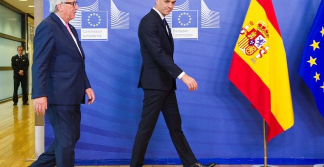 Sánchez, con Juncker en Bruselas este jueves. EFE/ Horst Wagner