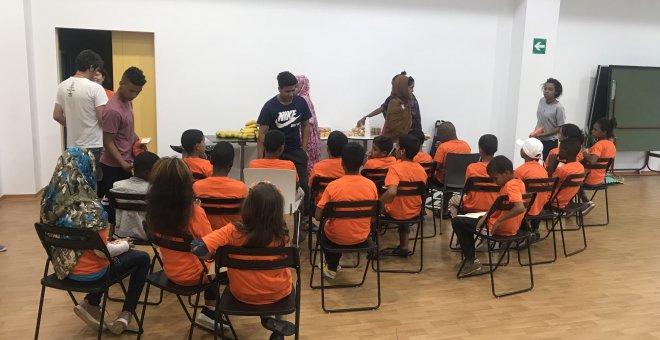 Menores saharauis llegan a Madrid para pasar dos meses de verano bajo la tutela del programa Vacaciones en Paz./J.G