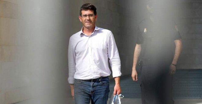El presidente de la Diputación de Valencia, Jorge Rodríguez, en el momento de quedar en libertad el pasado jueves. (MANUEL BRUQUE | EFE)