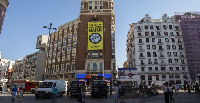 Pancarta de Greenpeace en el Palacio de la Prensa/Greenpeace