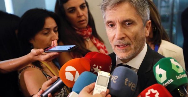 El ministro del Interior, Fernando Grande-Marlaska, a su llegada al Congreso para informar de las políticas que piensa aplicar desde su departamento. EFE/ Fernando Alvarado