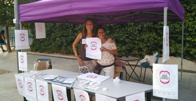 “Punto Violeta” instalado en las fiestas de La Melonera. / Fotografía cedida por el Ayuntamiento de Madrid