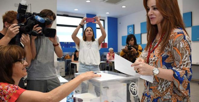 La 'jornada electoral' en el PP transcurre con normalidad. (PABLO MARTÍN | EFE)