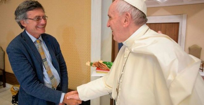 Paolo Ruffini y el papa Francisco.