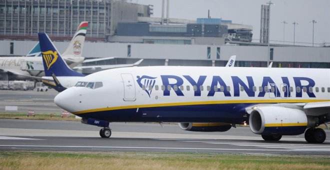 Un avión de Ryanair en Dublín hace unos días. EFE