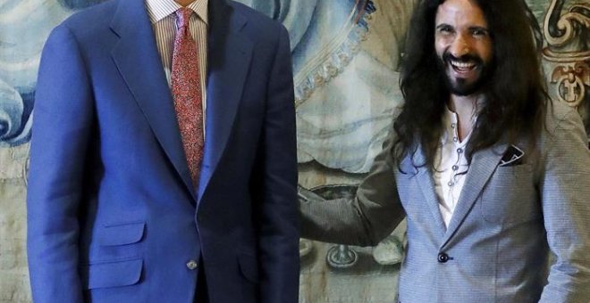 El Rey Felipe VI y Baltasar Picornell i Lladó, Presidente del Parlmento las Illes Balears, durante la audiencia celebrada esta mañana en el Palacio Real de la Almudaina, en Palma de Mallorca.- EFE/Ballesteros