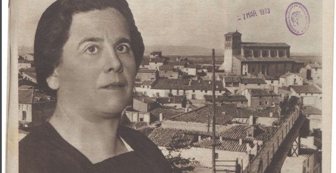 Portada de 'Crónica' de 1932 donde se habla de María Domínguez, la primera alcaldesa republicana
