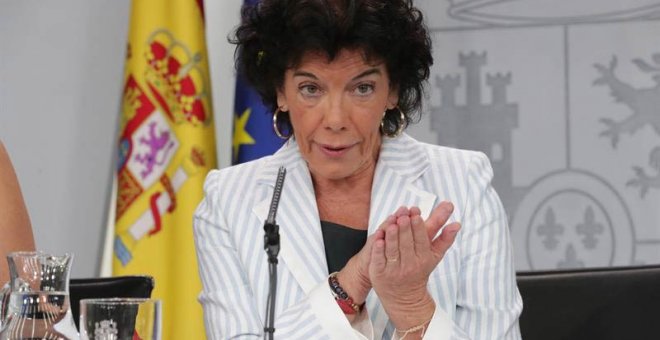 La portavoz del Gobierno, Isabel Celaá, durante la rueda de prensa posterior a la reunión del Consejo de Ministros. (ZIPI | EFE)