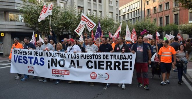 Manifestación en protesta por el cierre de la planta de Vestas en León. E.P.
