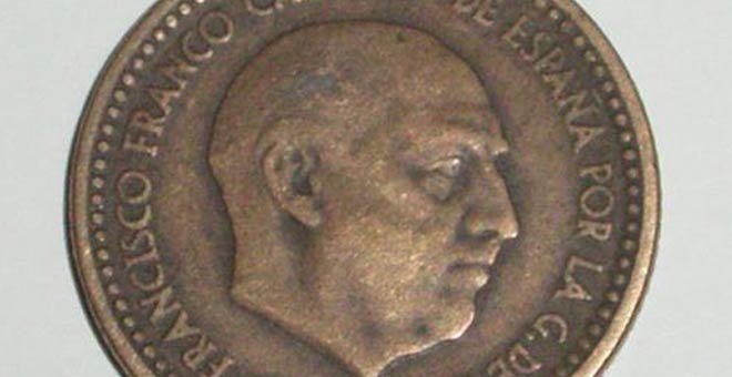 La moneda de 1946 que fue finalmente acuñada tras los cambios ordenados por Franco.