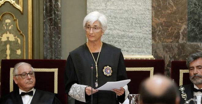 La fiscal general de l'Estado, María José Segarra, durant el seu discurs en la cerimònia d'obertura de l'Any Judicial, que té lloc amb la seu del Tribunal Suprem, i que presideix el Rei Felip VI. EFE/Angel Díaz