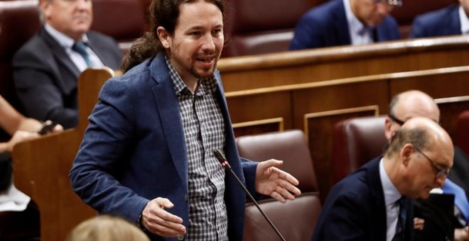 El secretario general de Podemos, Pablo Iglesias, interviene en la sesión de control al Gobierno hoy en el Congreso. EFE/Mariscal