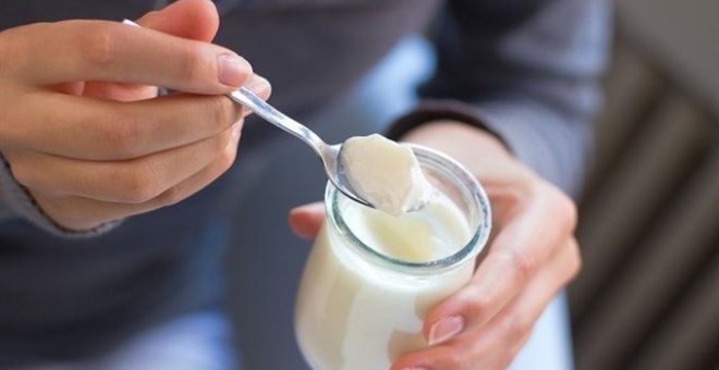 Con un yogur y un 'petit-suisse', un pequeño de cuatro años ya ha tomado más azúcar de la aconsejada - Europa Press
