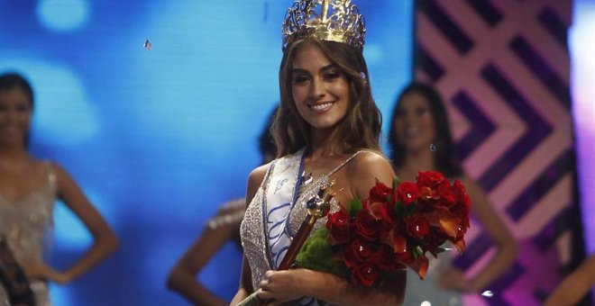 30/09/2018.- La candidata de Valle Valeria Morales posa luego de ser elegida como la nueva Señorita Colombia hoy, domingo 30 de septiembre de 2018, en Medellín (Colombia), durante el reinado Rumbo a Miss Universo. EFE/LUIS EDUARDO NORIEGA A.