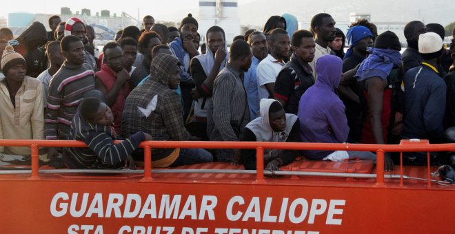 Llegada de los 156 inmigrantes de origen subsahariano y asiático al puerto de Motril (Granada).- EFE