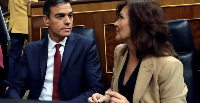 Pedro Sánchez y Carmen Calvo, este miércoles en el Congreso.EFE/Ballesteros