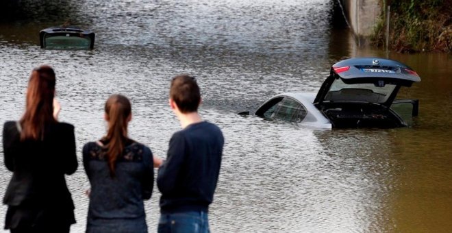 Al menos 5 muertos por fuertes lluvias en Carcasona (Francia). EFE