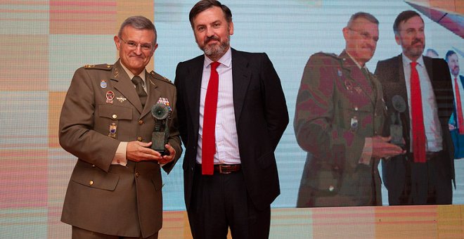 El teniente general Fernando José López del Pozo recibe el premio de Hazte Oír para el Ejército