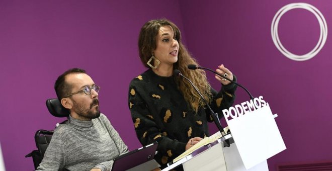 El secretario de Organización de Podemos, Pablo Echenique, y la portavoz Noelia Vera, durante la rueda de prensa ofrecida al término de la reunión del Consejo de Coordinación del partido, esta mañana en Madrid. EFE/Víctor Lerena