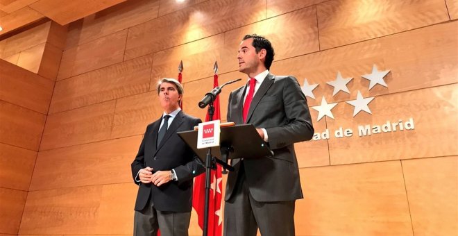 El presidente de la Comunidad de Madrid, Ángel Garrido (i.), y el portavoz de Ciudadanos en la Asamblea de Madrid, Ignacio Aguado (d.) E.P.