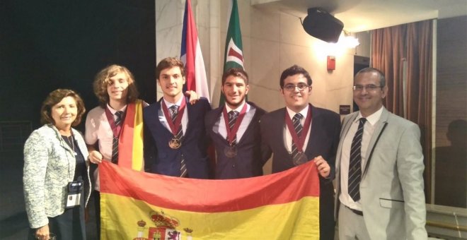La delegación española participante en la Olimpiada Iberoamericana de Física. RSEF