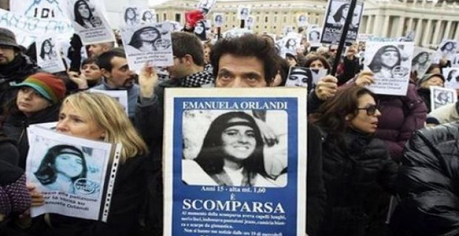 Un grupo de ciudadanos manifestandose en 2013 para que el Vaticano retomase la búsqueda de Emanuela Orlandi. REUTERS