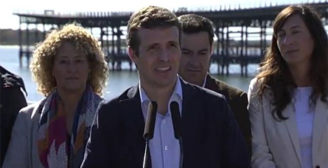 El presidente del PP, Pablo Casado, durante su comparecencia ante los medios en Huelva.