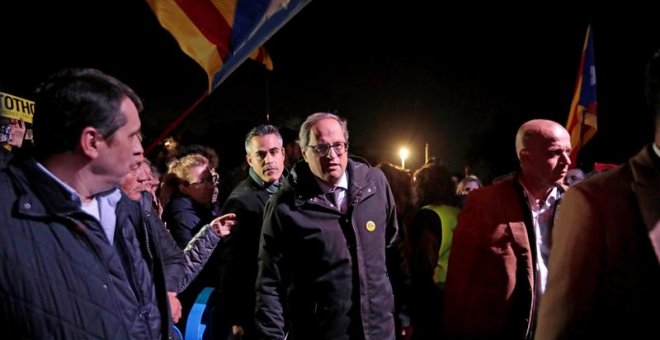 02/11/2018.- El presidente de la Generalitat, Quim Torra (c), a su llegada al acto en el que el independentismo conmemora el primer aniversario del encarcelamiento de miembros del anterior Govern hoy frente al Centro Penitenciario Lledoners. EFE/Susanna S