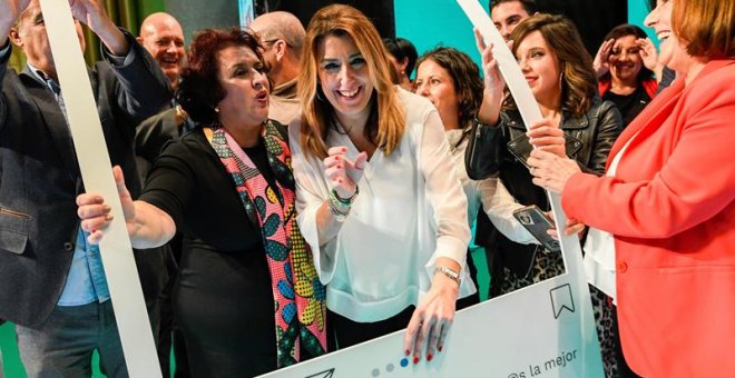 La secretaria general del PSOE de Andalucía, presidenta de la Junta y candidata a la reelección, Susana Díaz (c), celebra hoy en Granada el acto de inicio de la campaña. /EFE