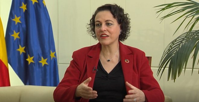 La ministra de Trabajo, Magdalena Valerio, durante la entrevista con 'Público'.