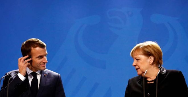 El presidente Macron y la canciller Merkel en Berlín. (FABRIZIO BENSCH)