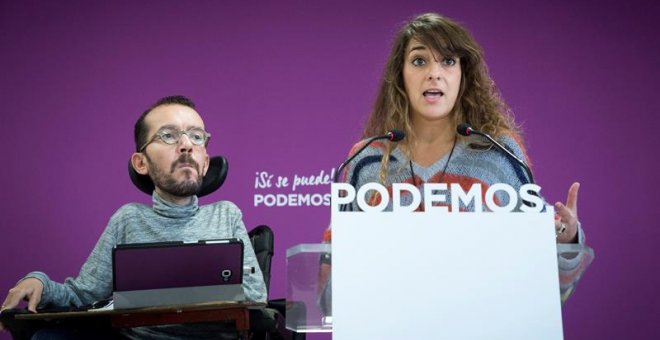 La coportavoz de Podemos, Noelia Vera, y el secretario de Organización, Pablo Echenique. / LUCA PIERGIOVANNI (EFE)