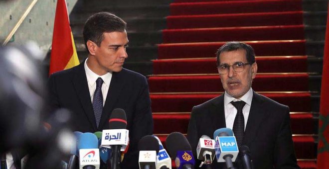 El presidente del Gobierno español, Pedro Sánchez y el primer ministro marroquí, Saadedín Al Othmani, juntos en Rabat. (BALLESTEROS | EFE)