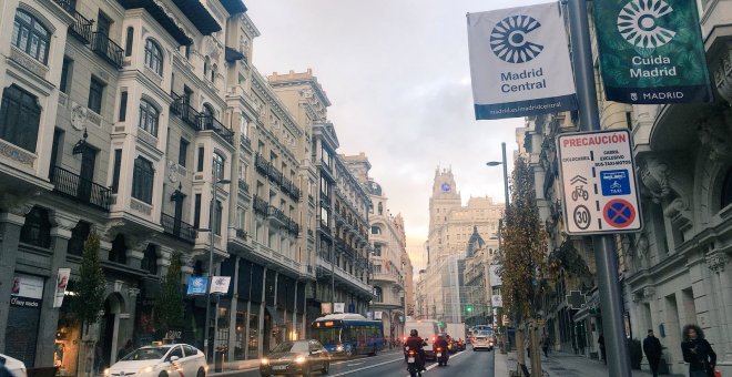 Gran Vía a las 8.30 horas el día de la entrada en vigor de Madrid Central