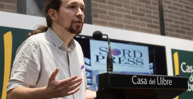 Pablo Iglesias, secretario general de Podemos, durante la presentación de su último libro, 'Nudo España', en Catalnuya / EFE